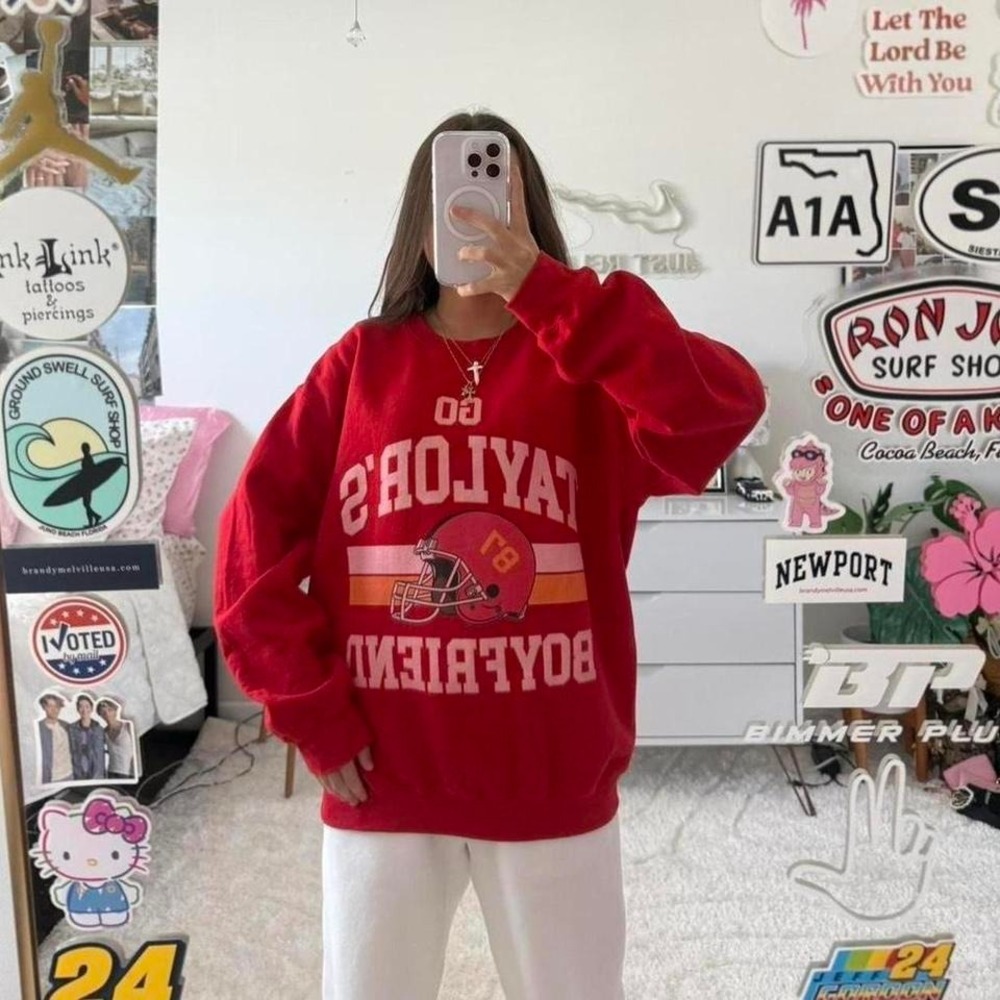 Red Taylor Swift NFL Kansas City Chiefs Travis Kelce #87 crewneck Sweatshirt